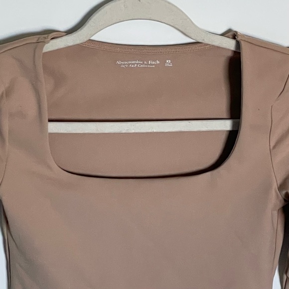 Abercrombie & Fitch Soft Matte Seamless Long-Sleeve Squareneck Top 35697 - Picture 3 of 13
